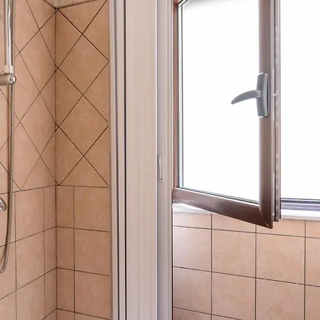 La Veranda Di Tatta Panzió 2*